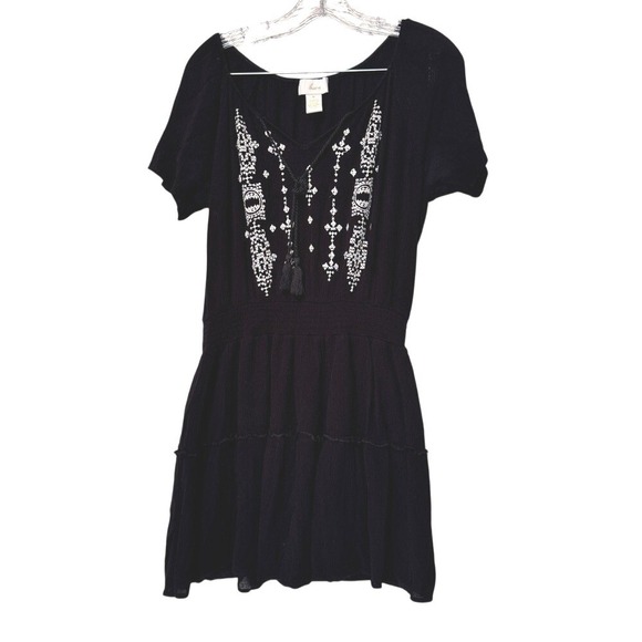 Braeve Dresses & Skirts - Braeve Womens Black Embroidered Boho Tassel Mini Dress Smocked Waist Size M‎